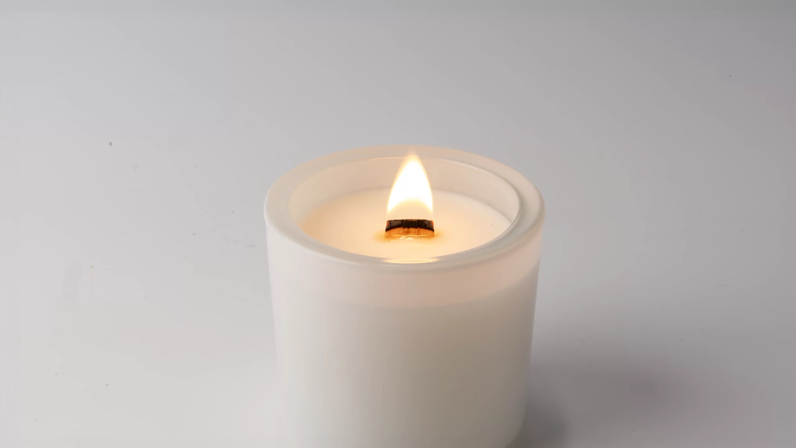 Gingerbread scented candle