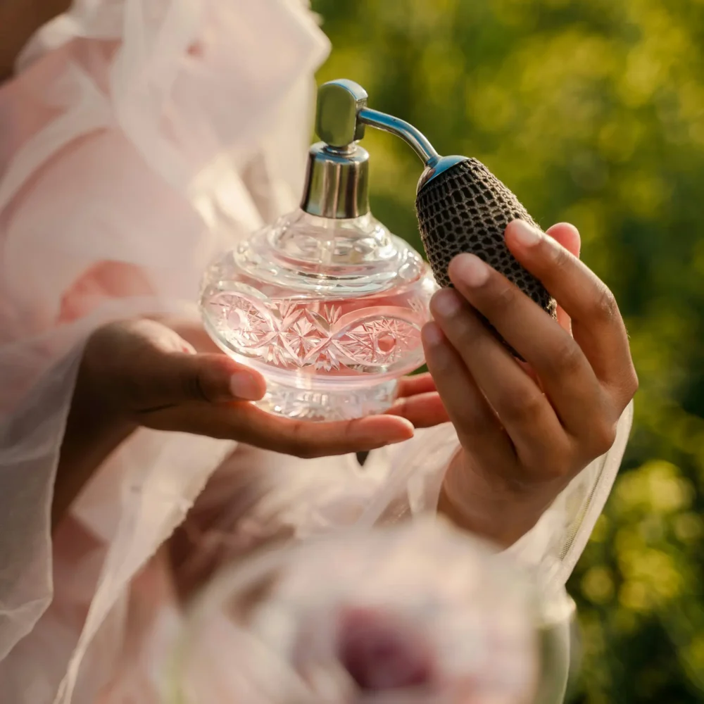 La Vie Est Belle fragrance oil