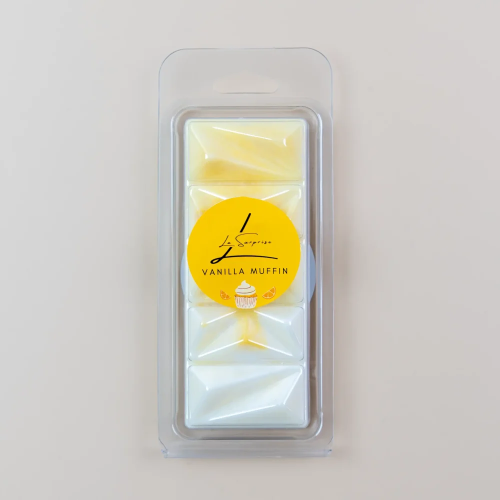 Muffin-scented & colored wax in an aroma lamp