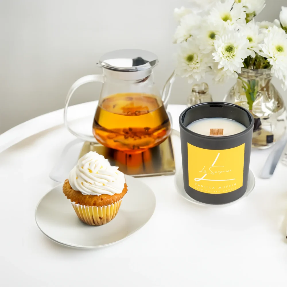 Muffin scented candle