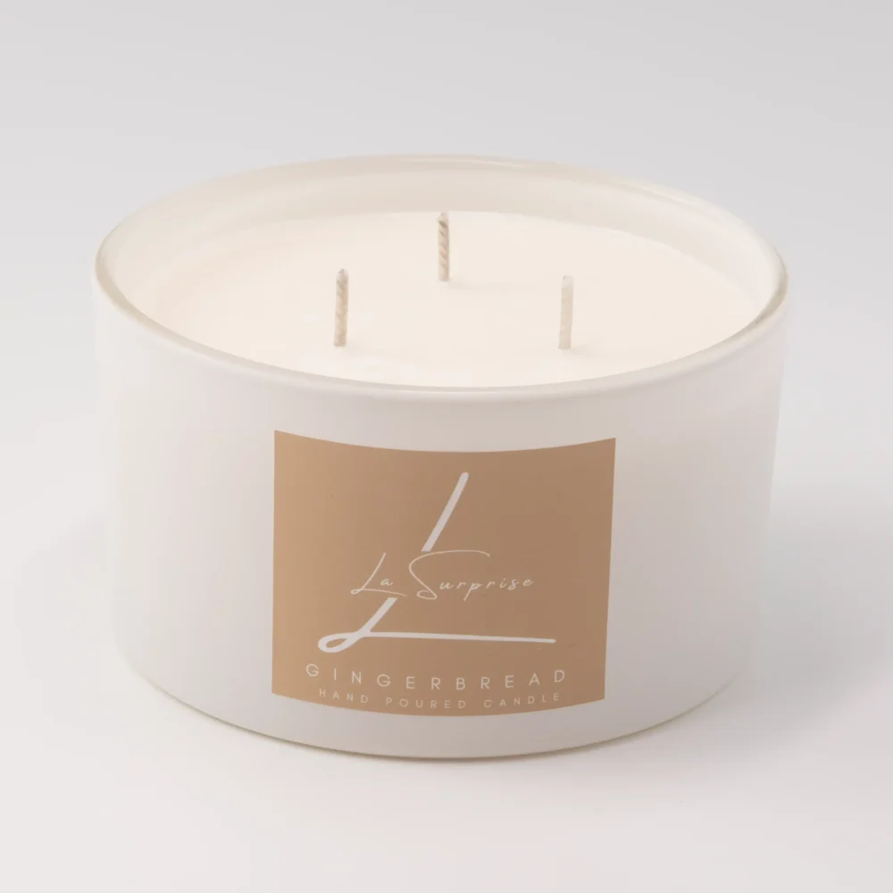 Gingerbread scented candle