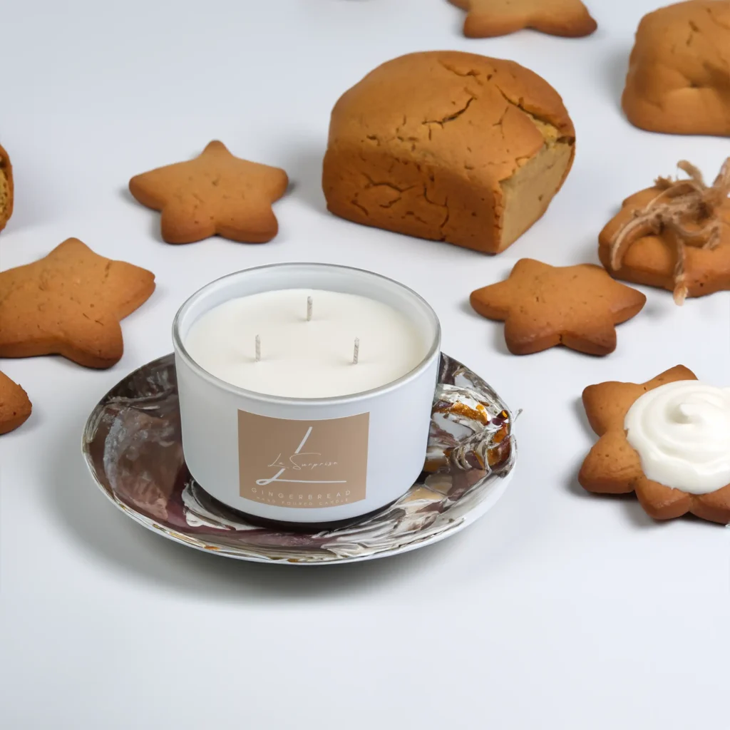 Gingerbread scented candle