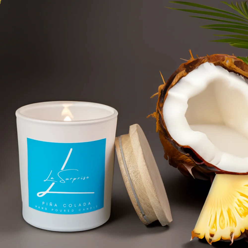 Piña colada scented candle